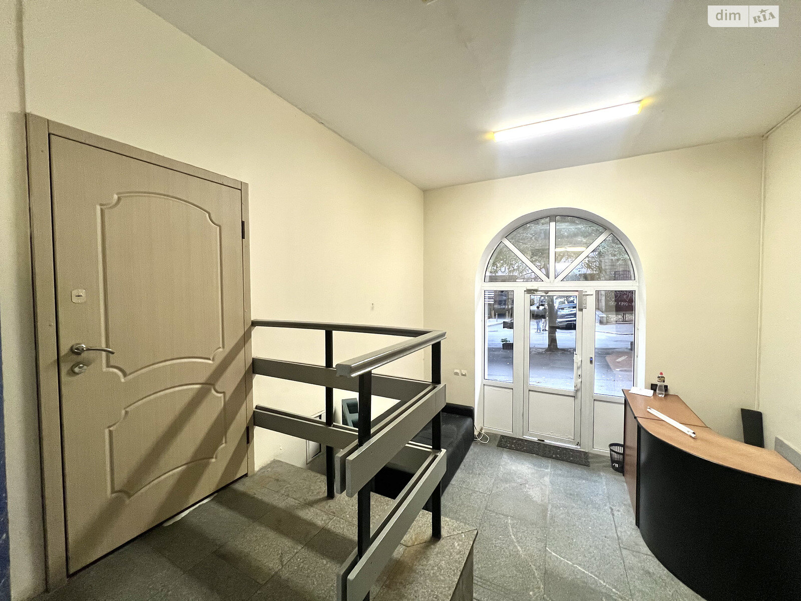 Аренда офисного помещения в Киеве, Александра Конисского (Тургеневская) улица 52/58, помещений - 4, этаж - 1 фото 1 Аренда офисного помещения в Киеве, Александра Конисского (Тургеневская) улица 52/58, помещений - 4, этаж - 1 фото 1