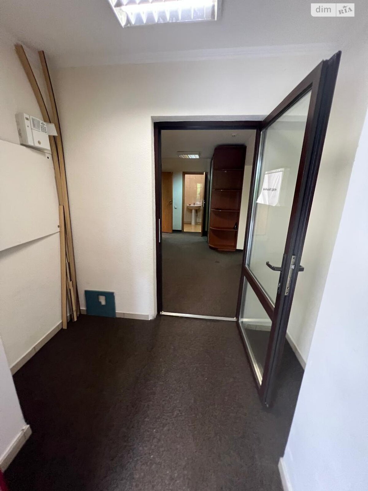 Аренда офисного помещения в Киеве, Сечевых Стрельцов (Артема) улица 59А, помещений - 3, этаж - 1 фото 1