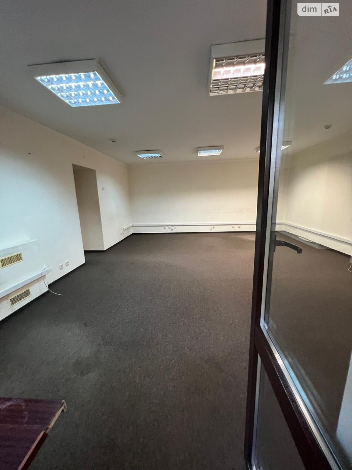 Аренда офисного помещения в Киеве, Сечевых Стрельцов (Артема) улица 59А, помещений - 3, этаж - 1 фото 1