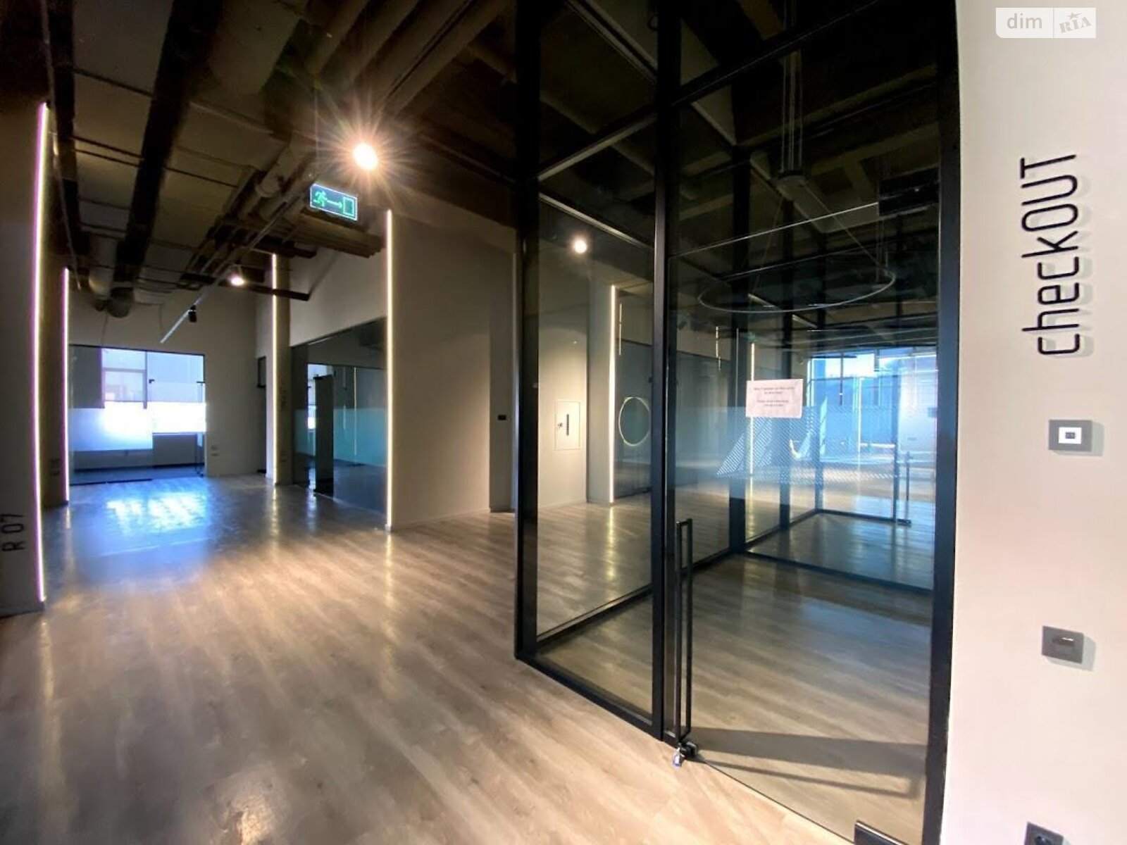 Аренда офисного помещения в Киеве, Николая Кравченко улица 2/1, помещений - 12, этаж - 4 фото 1 Аренда офисного помещения в Киеве, Николая Кравченко улица 2/1, помещений - 12, этаж - 4 фото 1