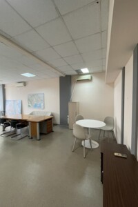 Аренда офисного помещения в Киеве, Митрополита Василия Липковского (Урицкого) улица 45, помещений - 2, этаж - 3 фото 2