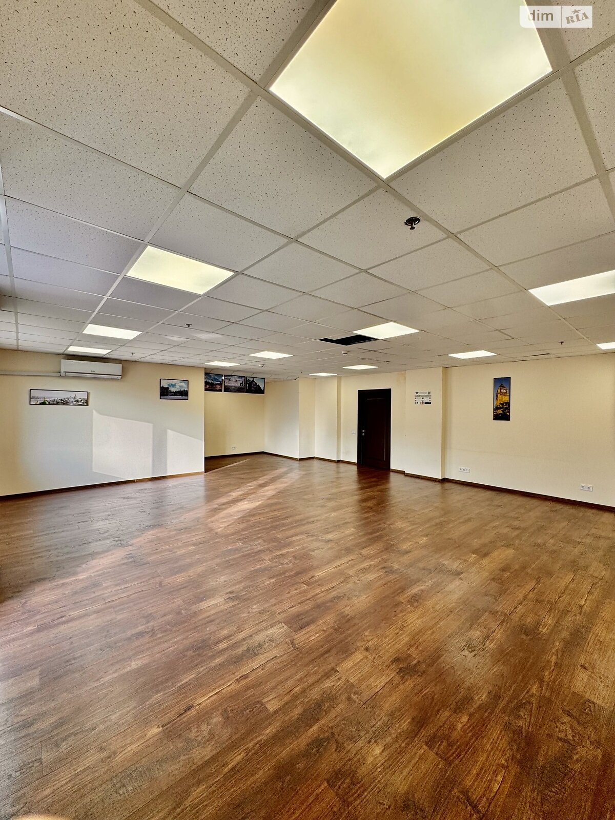 Аренда офисного помещения в Киеве, Митрополита Василия Липковского (Урицкого) улица 18, помещений - 10, этаж - 4 фото 1 Аренда офисного помещения в Киеве, Митрополита Василия Липковского (Урицкого) улица 18, помещений - 10, этаж - 4 фото 1