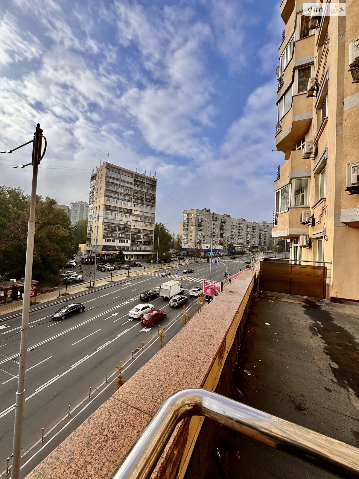 Аренда офисного помещения в Киеве, Митрополита Василия Липковского (Урицкого) улица 18, помещений - 10, этаж - 4 фото 1 Аренда офисного помещения в Киеве, Митрополита Василия Липковского (Урицкого) улица 18, помещений - 10, этаж - 4 фото 1