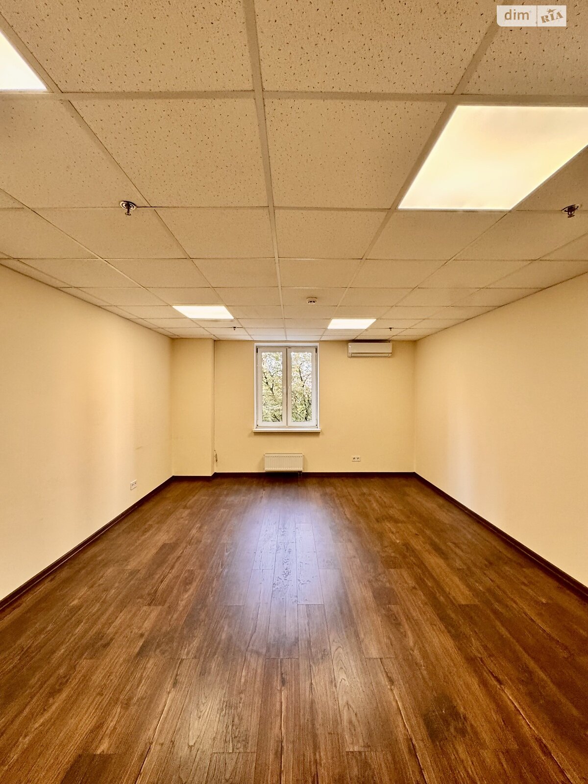 Аренда офисного помещения в Киеве, Митрополита Василия Липковского (Урицкого) улица 18, помещений - 10, этаж - 4 фото 1 Аренда офисного помещения в Киеве, Митрополита Василия Липковского (Урицкого) улица 18, помещений - 10, этаж - 4 фото 1