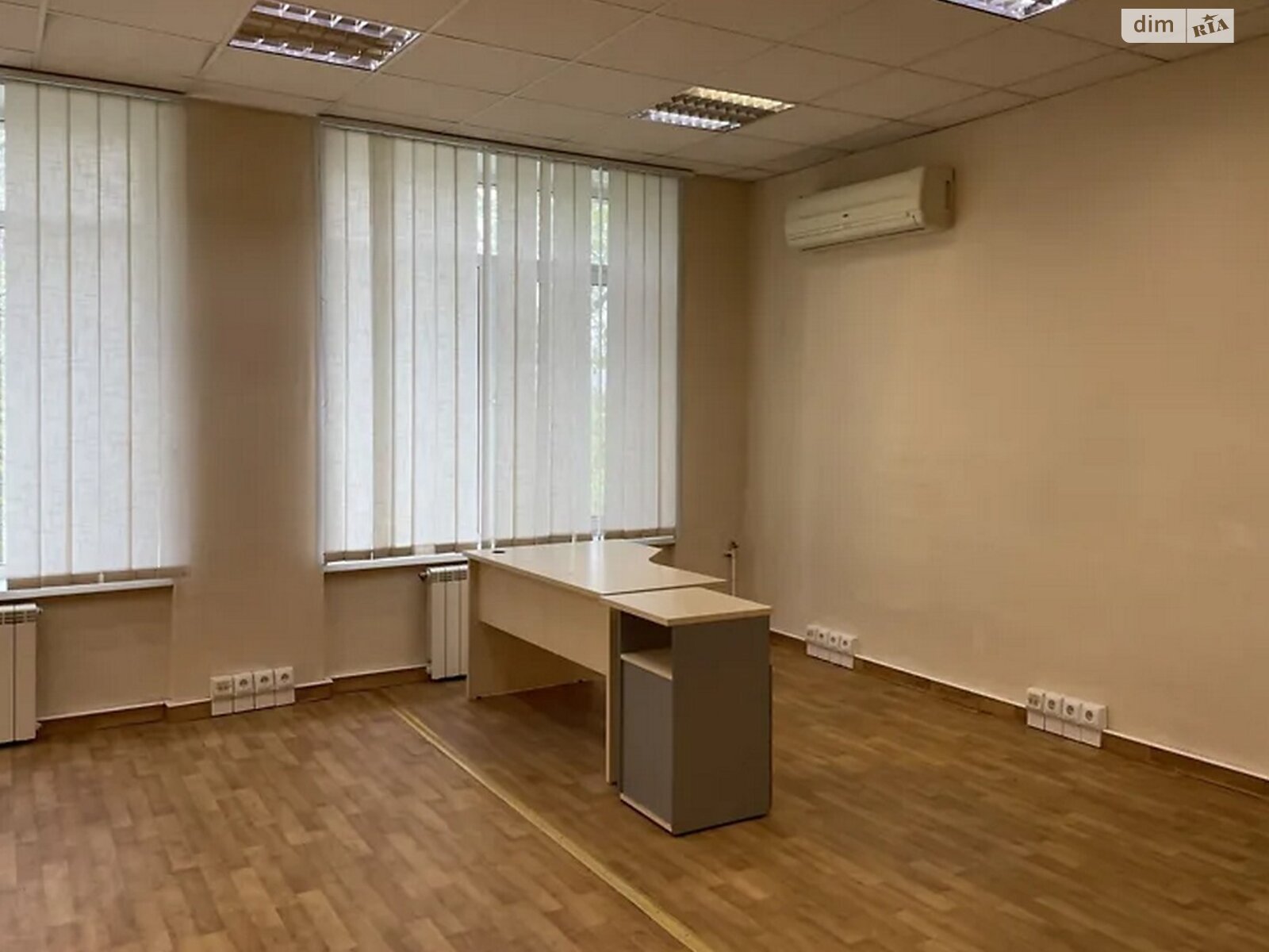 Оренда офісного приміщення в Києві, Березнева вулиця, приміщень - 2, поверх - 3 фото 1 Оренда офісного приміщення в Києві, Березнева вулиця, приміщень - 2, поверх - 3 фото 1