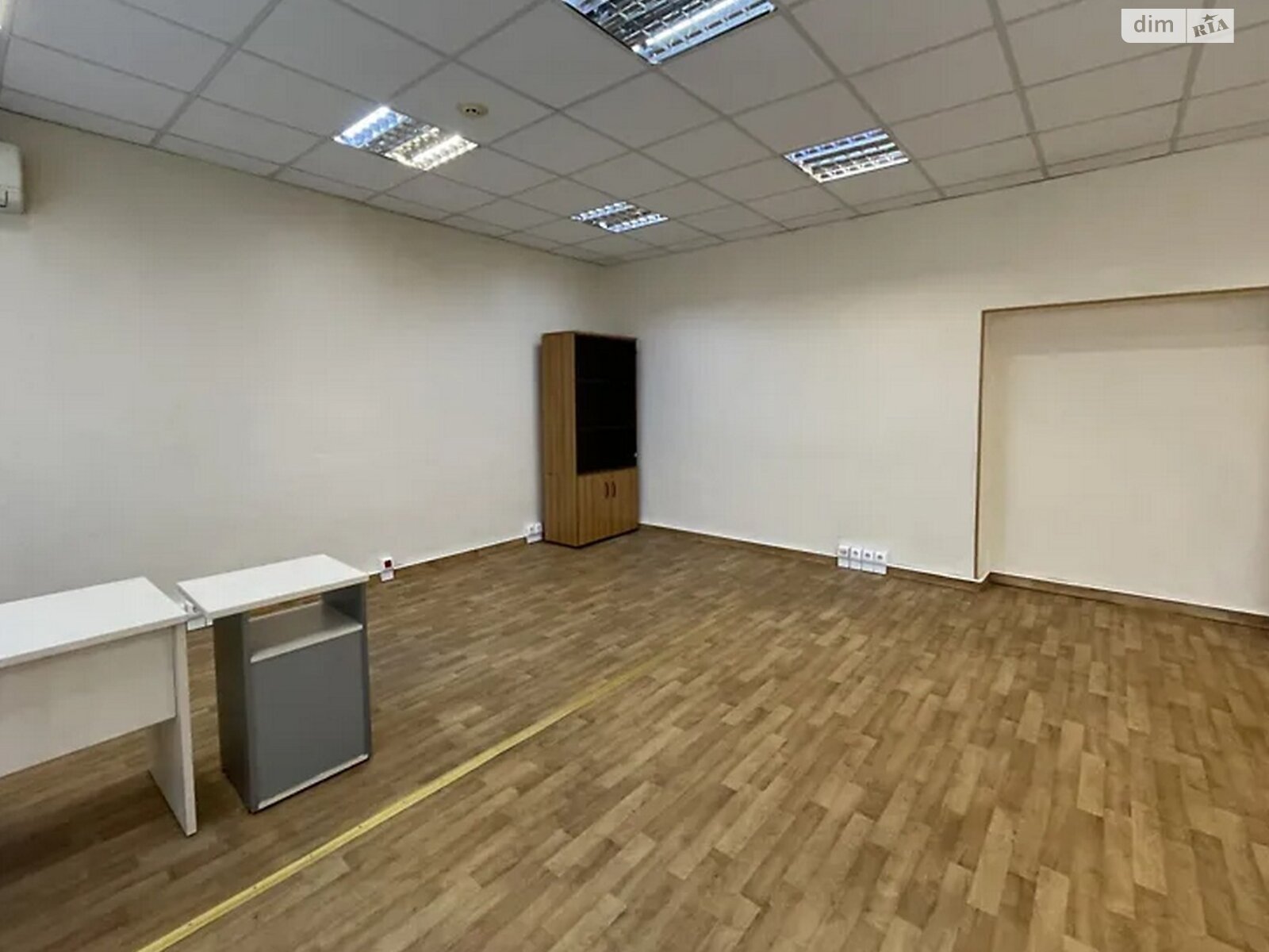 Оренда офісного приміщення в Києві, Березнева вулиця, приміщень - 2, поверх - 3 фото 1 Оренда офісного приміщення в Києві, Березнева вулиця, приміщень - 2, поверх - 3 фото 1