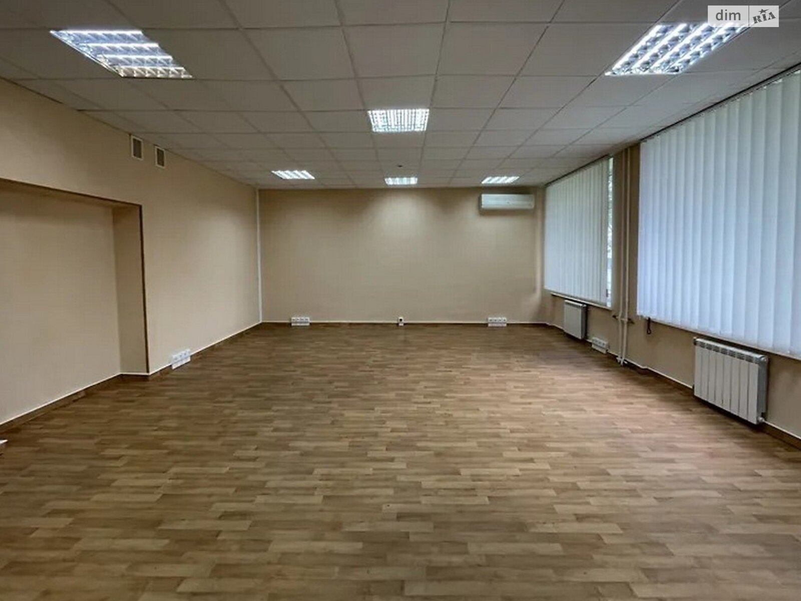 Оренда офісного приміщення в Києві, Березнева вулиця, приміщень - 5, поверх - 2 фото 1 Оренда офісного приміщення в Києві, Березнева вулиця, приміщень - 5, поверх - 2 фото 1