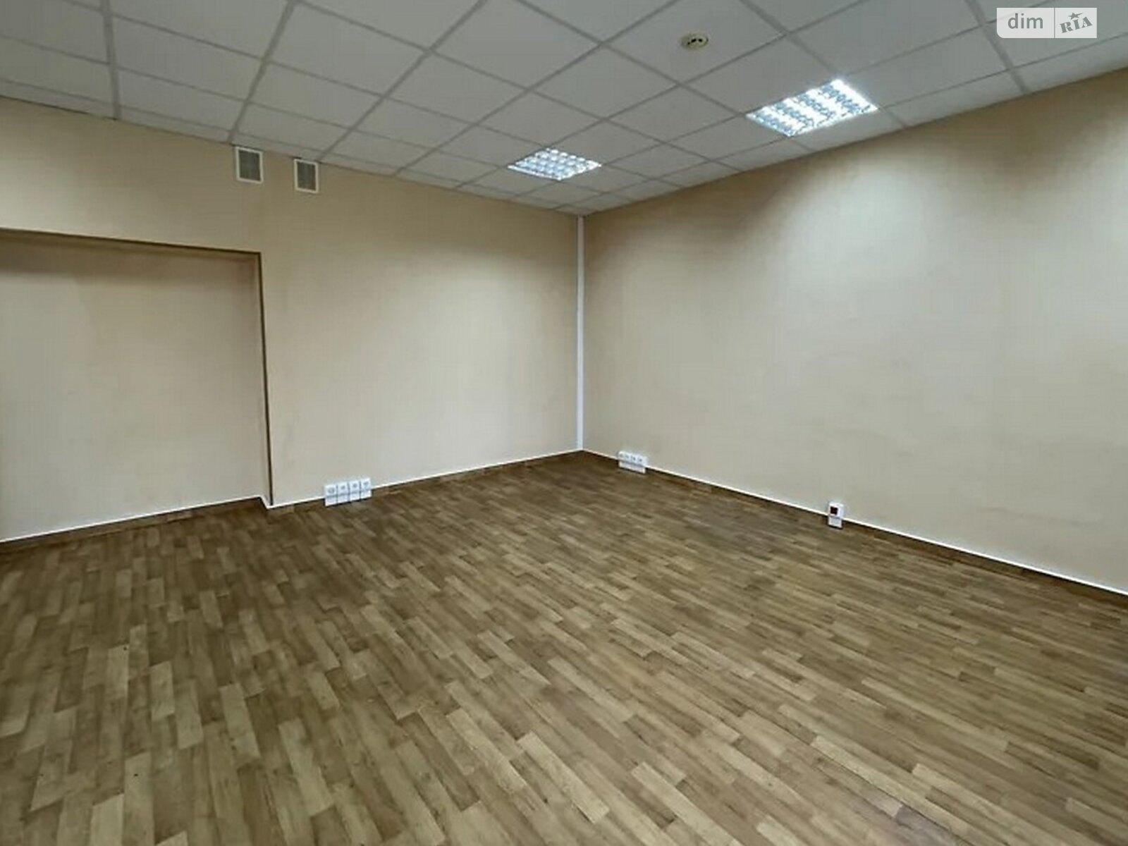 Оренда офісного приміщення в Києві, Березнева вулиця, приміщень - 5, поверх - 2 фото 1 Оренда офісного приміщення в Києві, Березнева вулиця, приміщень - 5, поверх - 2 фото 1