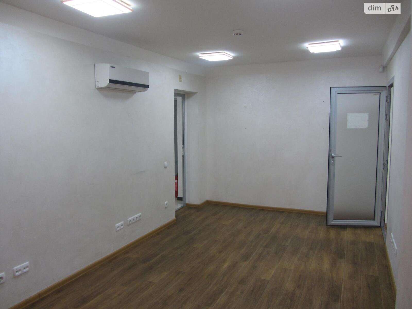 Аренда офисного помещения в Киеве, Мира проспект 15А, помещений -, этаж - 1 фото 1