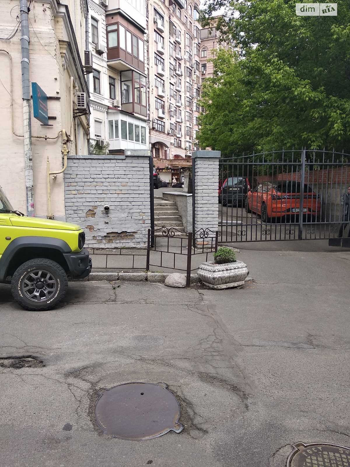 Аренда офисного помещения в Киеве, Малоподвальная улица, помещений - 1, этаж - 1 фото 1 Аренда офисного помещения в Киеве, Малоподвальная улица, помещений - 1, этаж - 1 фото 1