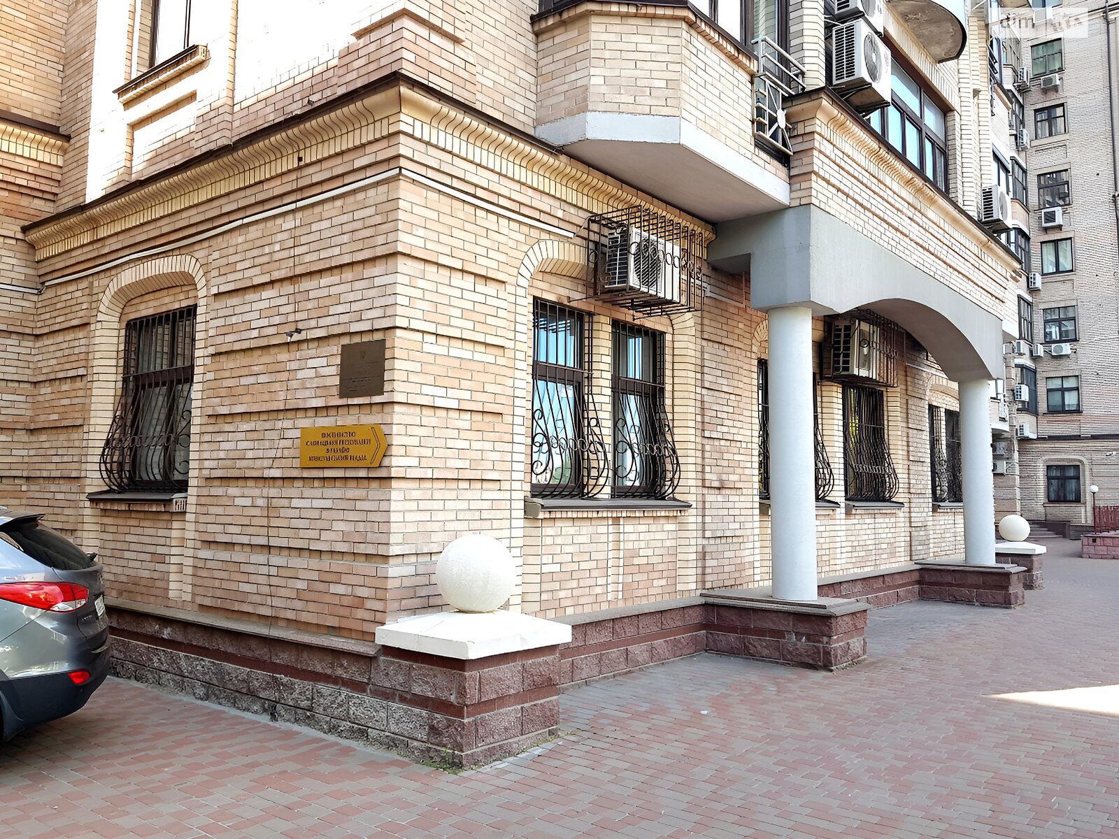 Аренда офисного помещения в Киеве, Паторжинского улица 14, помещений - 5, этаж - 1 фото 1 Аренда офисного помещения в Киеве, Паторжинского улица 14, помещений - 5, этаж - 1 фото 1