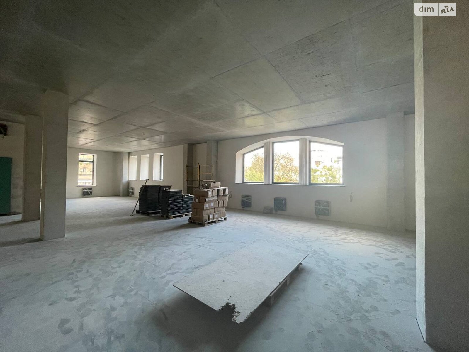Аренда офисного помещения в Киеве, Прорезная улица 8, помещений - 1, этаж - 5 фото 1 Аренда офисного помещения в Киеве, Прорезная улица 8, помещений - 1, этаж - 5 фото 1