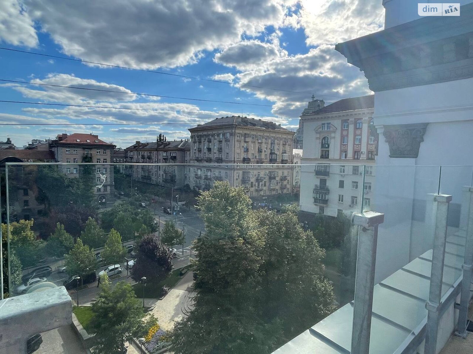 Аренда офисного помещения в Киеве, Прорезная улица 8, помещений - 1, этаж - 5 фото 1 Аренда офисного помещения в Киеве, Прорезная улица 8, помещений - 1, этаж - 5 фото 1