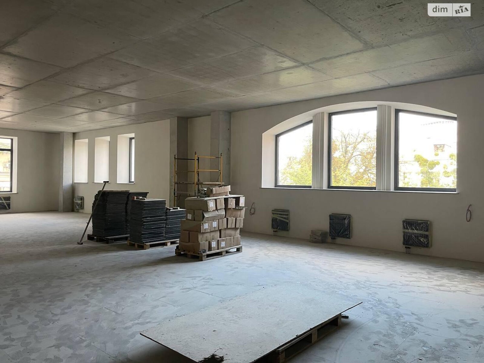 Аренда офисного помещения в Киеве, Прорезная улица 8, помещений - 3, этаж - 5 фото 1 Аренда офисного помещения в Киеве, Прорезная улица 8, помещений - 3, этаж - 5 фото 1
