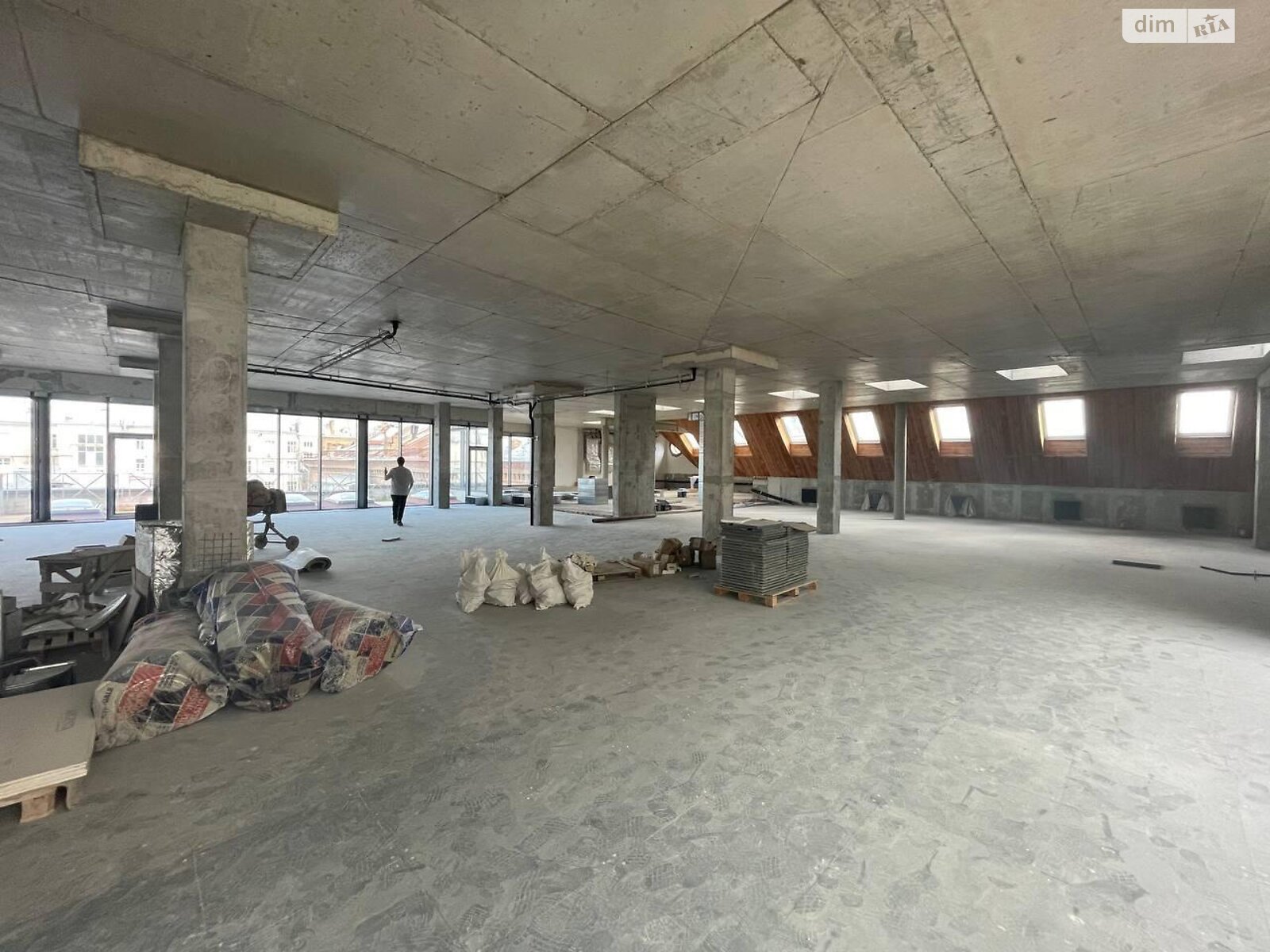 Аренда офисного помещения в Киеве, Прорезная улица 8, помещений - 3, этаж - 5 фото 1 Аренда офисного помещения в Киеве, Прорезная улица 8, помещений - 3, этаж - 5 фото 1