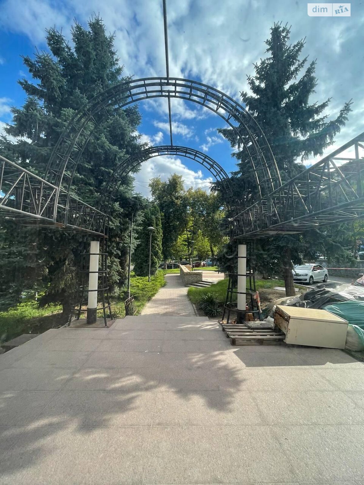 Аренда офисного помещения в Киеве, Прорезная улица 8, помещений - 3, этаж - 5 фото 1 Аренда офисного помещения в Киеве, Прорезная улица 8, помещений - 3, этаж - 5 фото 1