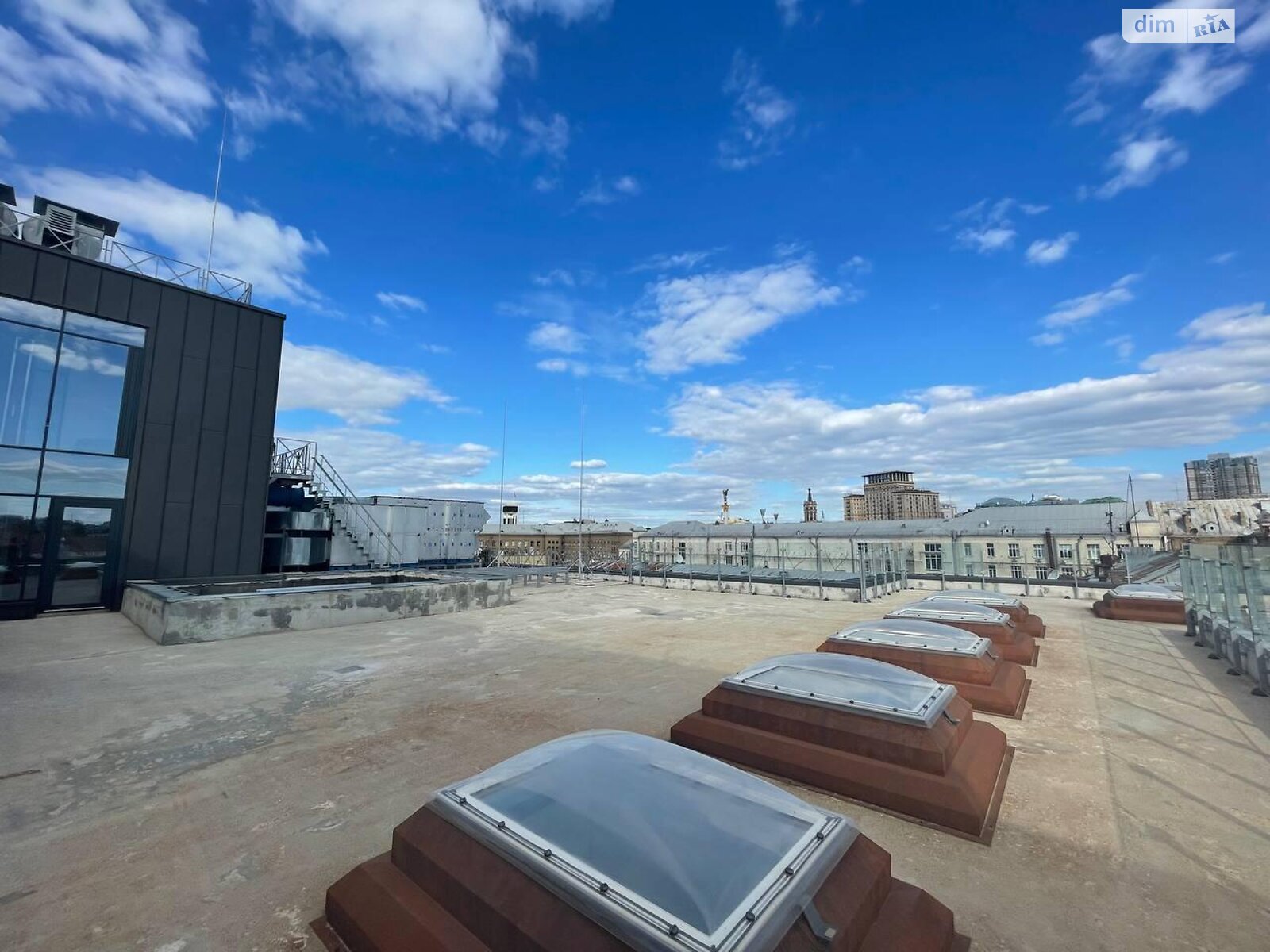 Аренда офисного помещения в Киеве, Прорезная улица 8, помещений - 15, этаж - 7 фото 1 Аренда офисного помещения в Киеве, Прорезная улица 8, помещений - 15, этаж - 7 фото 1