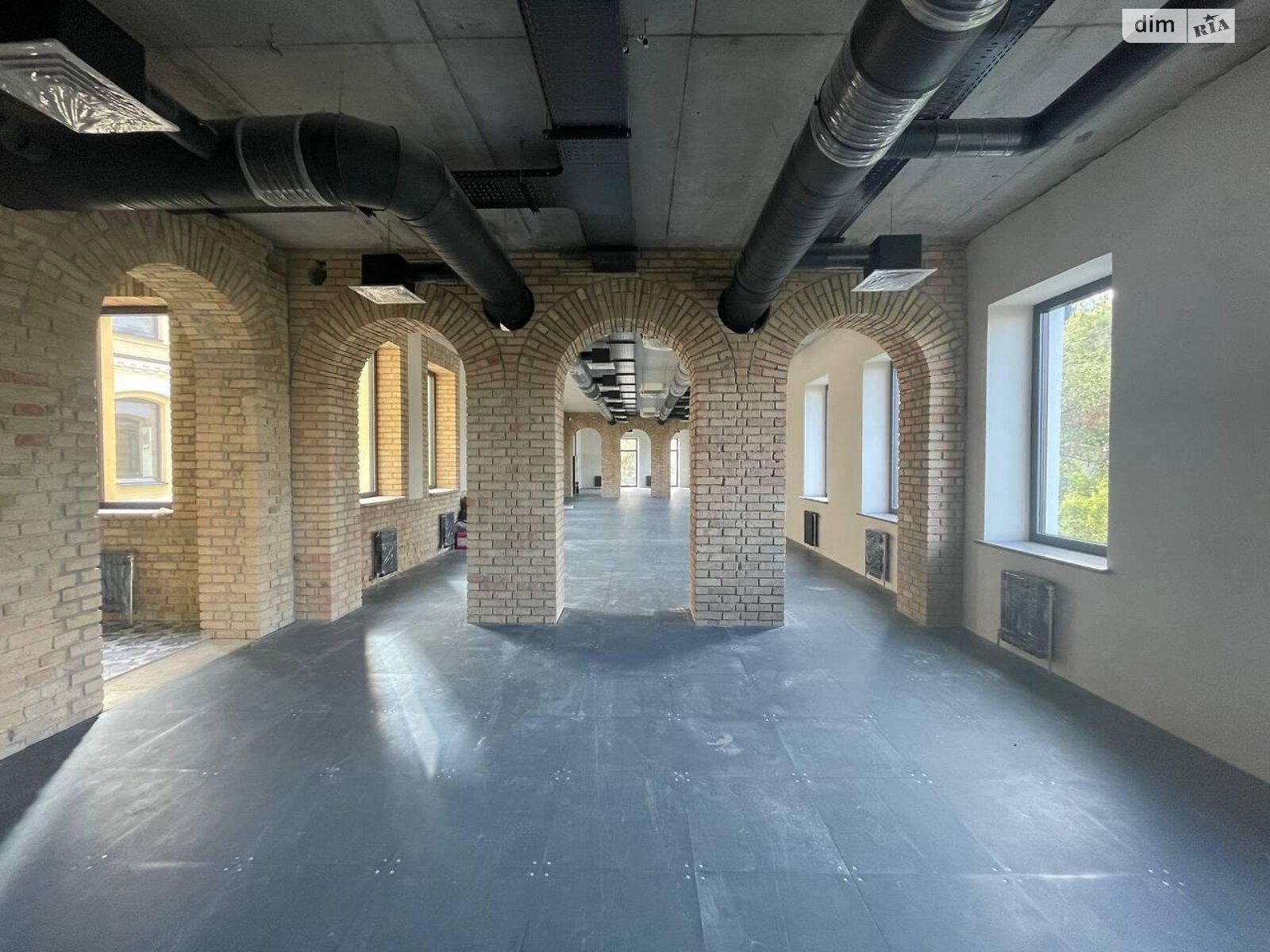 Аренда офисного помещения в Киеве, Прорезная улица 8, помещений - 15, этаж - 7 фото 1 Аренда офисного помещения в Киеве, Прорезная улица 8, помещений - 15, этаж - 7 фото 1