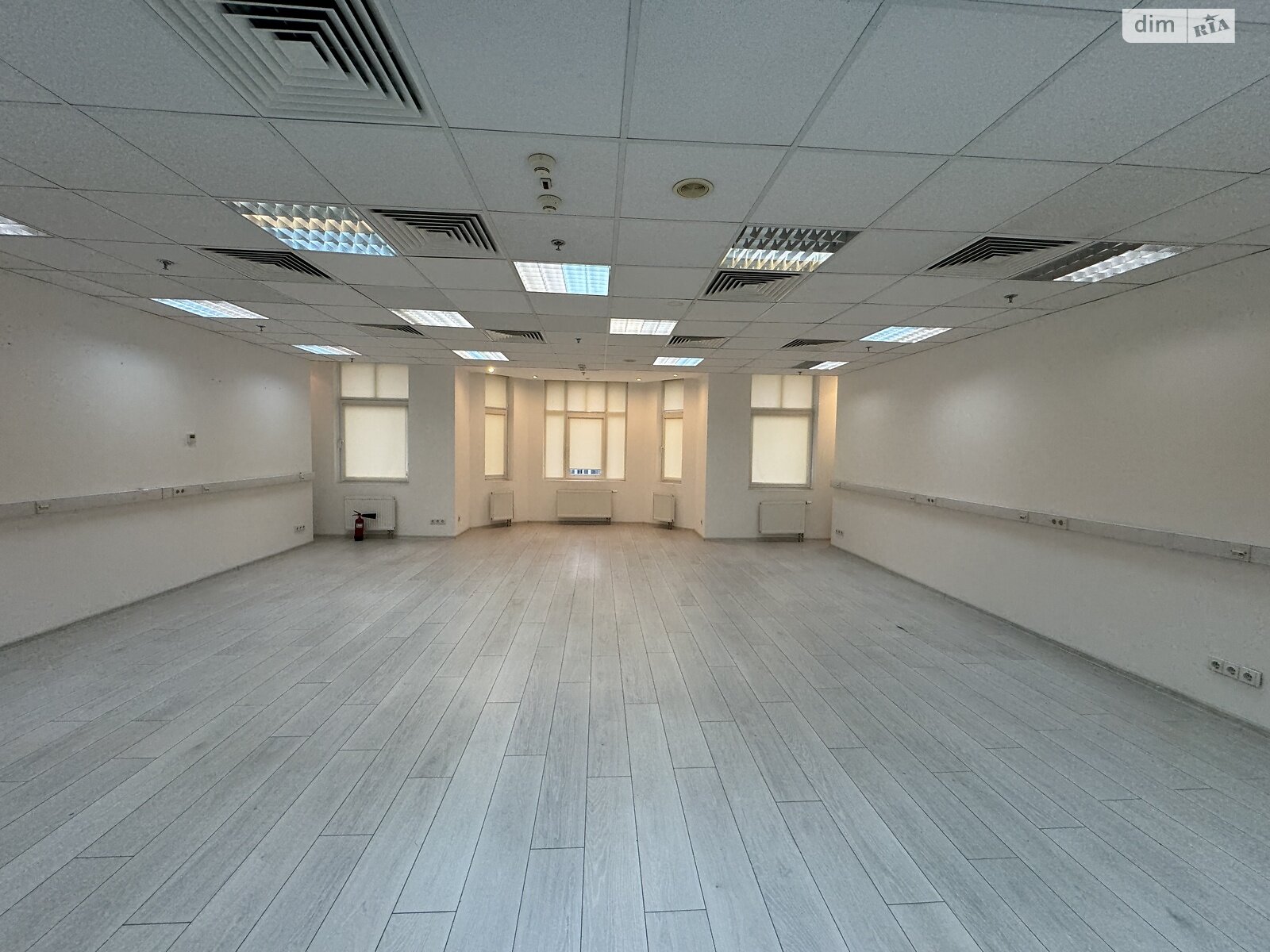 Оренда офісного приміщення в Києві, Володимирська вулиця 38, приміщень - 12, поверх - 5 фото 1 Оренда офісного приміщення в Києві, Володимирська вулиця 38, приміщень - 12, поверх - 5 фото 1