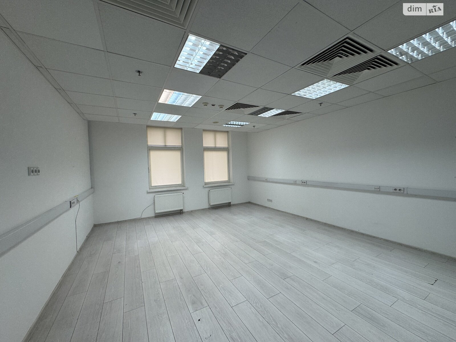 Оренда офісного приміщення в Києві, Володимирська вулиця 38, приміщень - 12, поверх - 5 фото 1 Оренда офісного приміщення в Києві, Володимирська вулиця 38, приміщень - 12, поверх - 5 фото 1