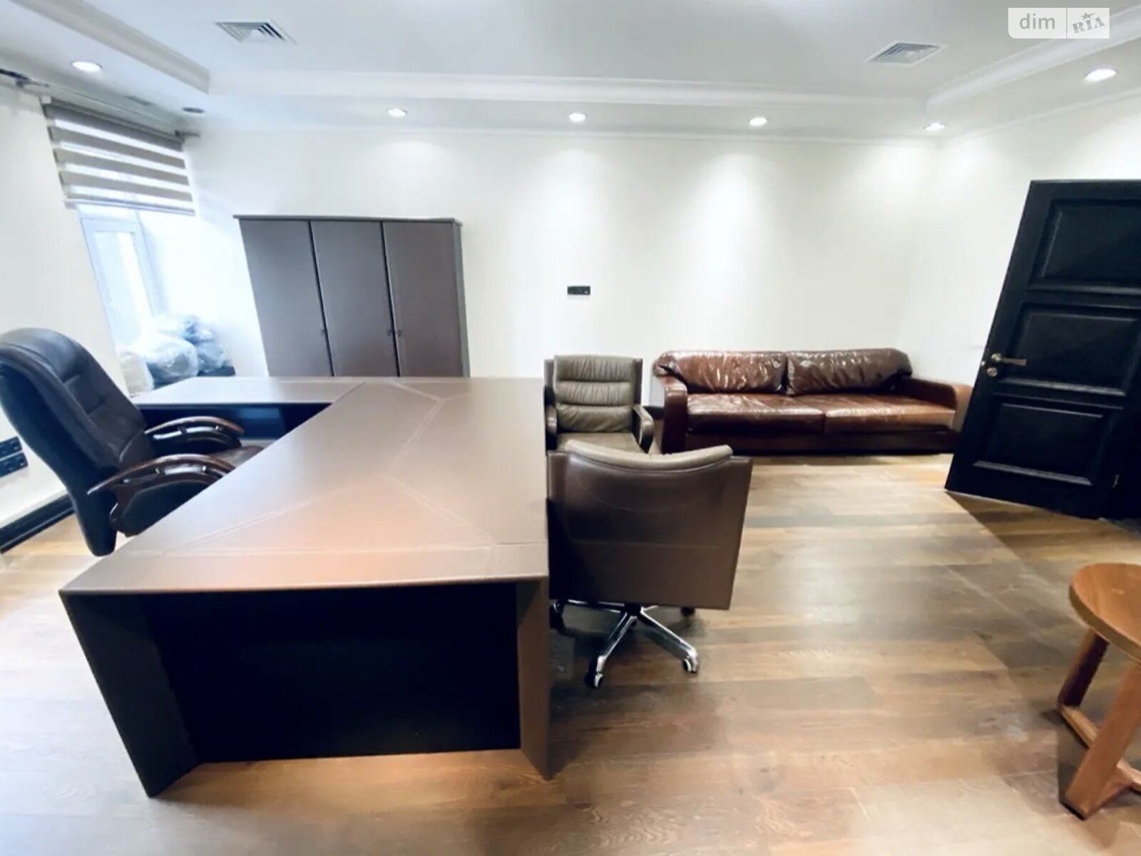 Аренда офисного помещения в Киеве, Владимирская улица 23, помещений - 6, этаж - 3 фото 1