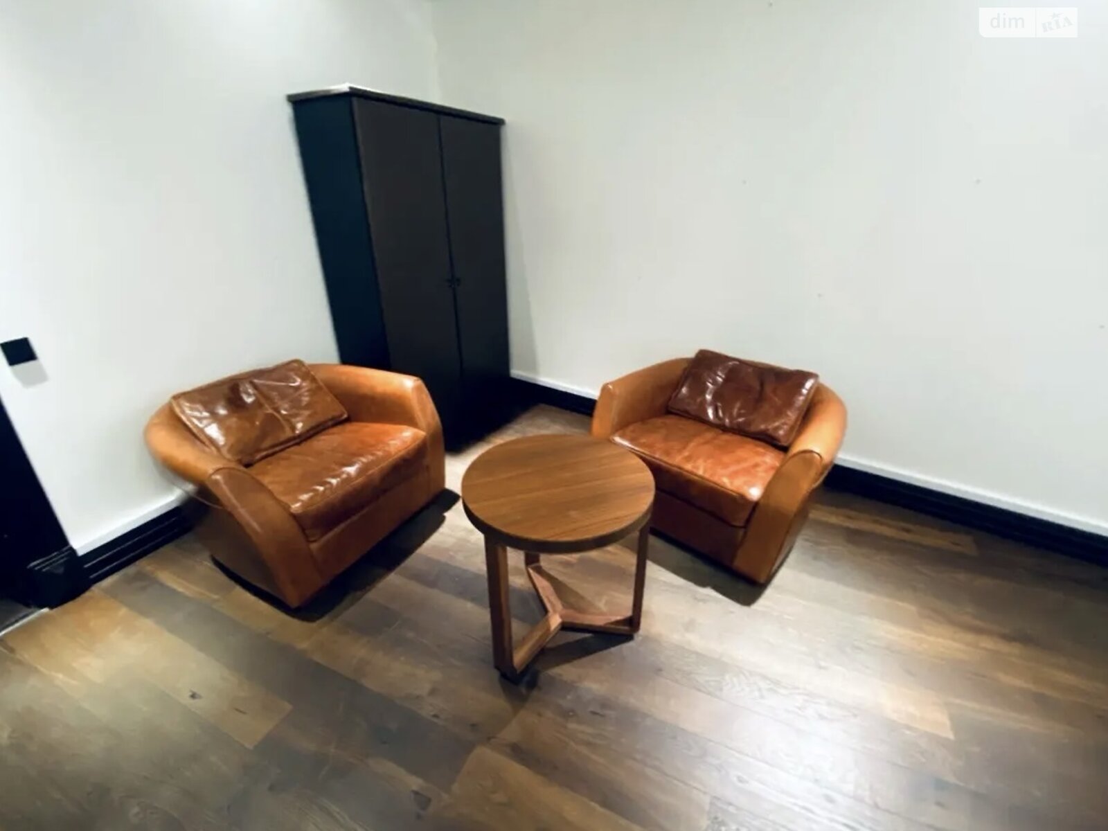 Аренда офисного помещения в Киеве, Владимирская улица 23, помещений - 6, этаж - 3 фото 1