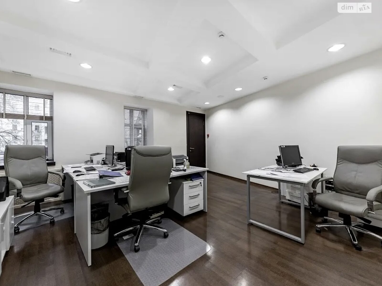 Аренда офисного помещения в Киеве, Владимирская улица 23, помещений - 6, этаж - 3 фото 1