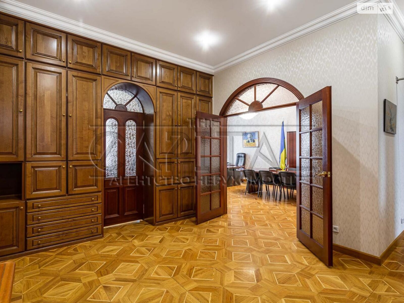 Оренда офісного приміщення в Києві, Ярославів Вал вулиця 14Г, приміщень - 4, поверх - 5 фото 1 Оренда офісного приміщення в Києві, Ярославів Вал вулиця 14Г, приміщень - 4, поверх - 5 фото 1