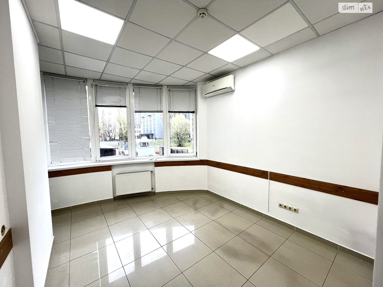 Аренда офисного помещения в Киеве, Берестейский (Победы) проспект 121А, помещений - 6, этаж - 2 фото 1