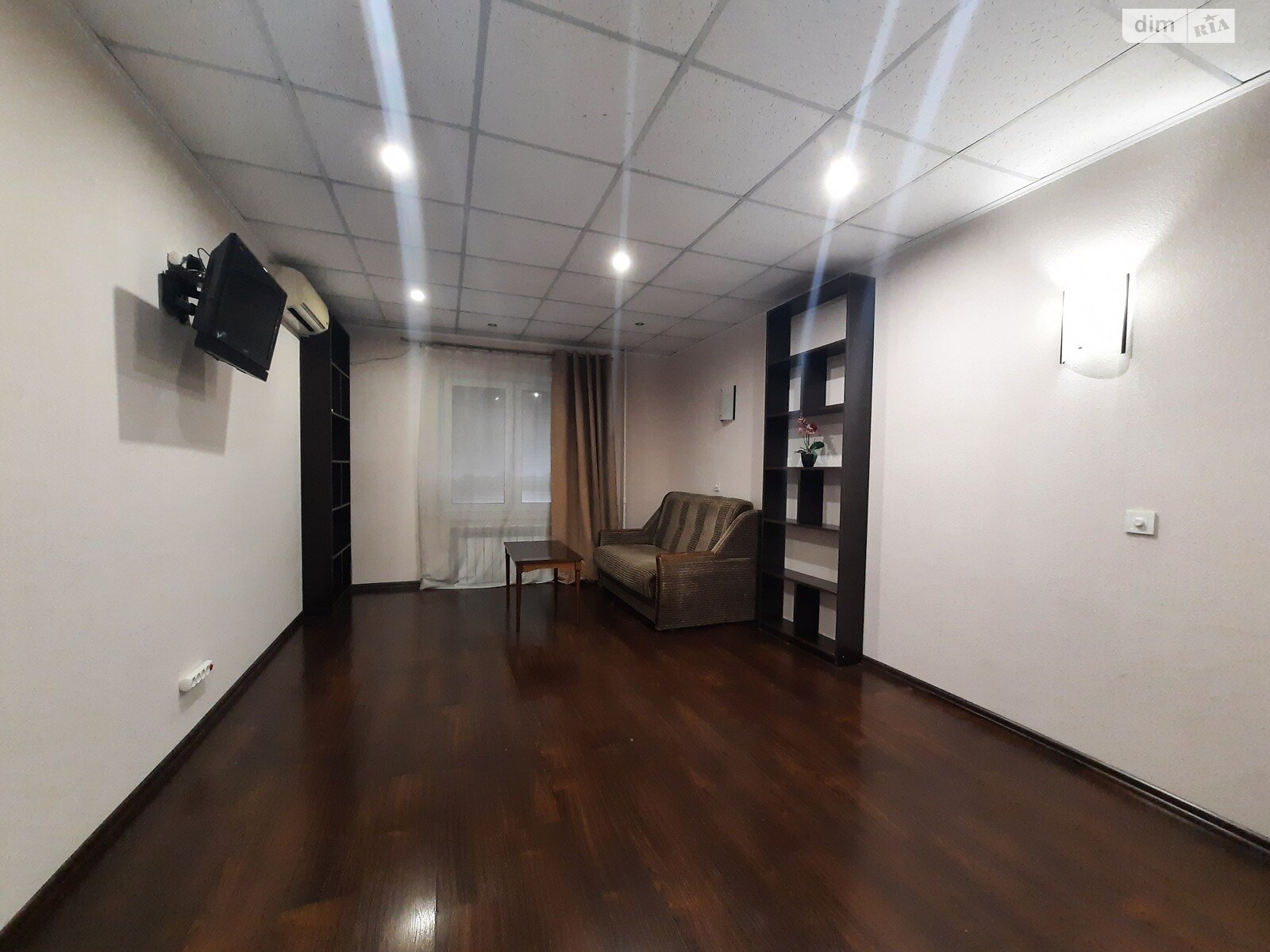Аренда офисного помещения в Киеве, Юлии Здановской (Ломоносова) улица 83А, помещений -, этаж - 1 фото 1