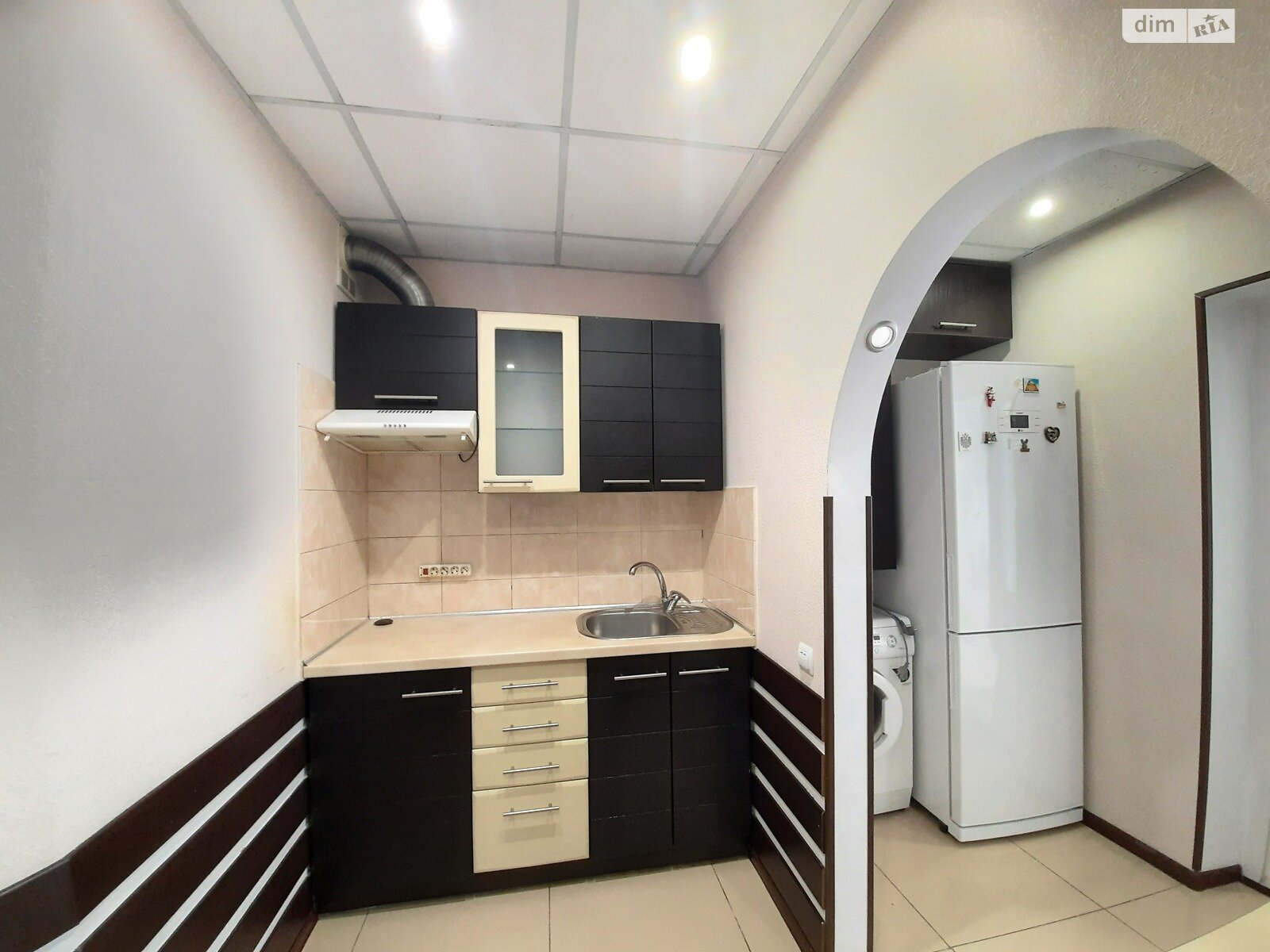 Аренда офисного помещения в Киеве, Юлии Здановской (Ломоносова) улица 83А, помещений -, этаж - 1 фото 1