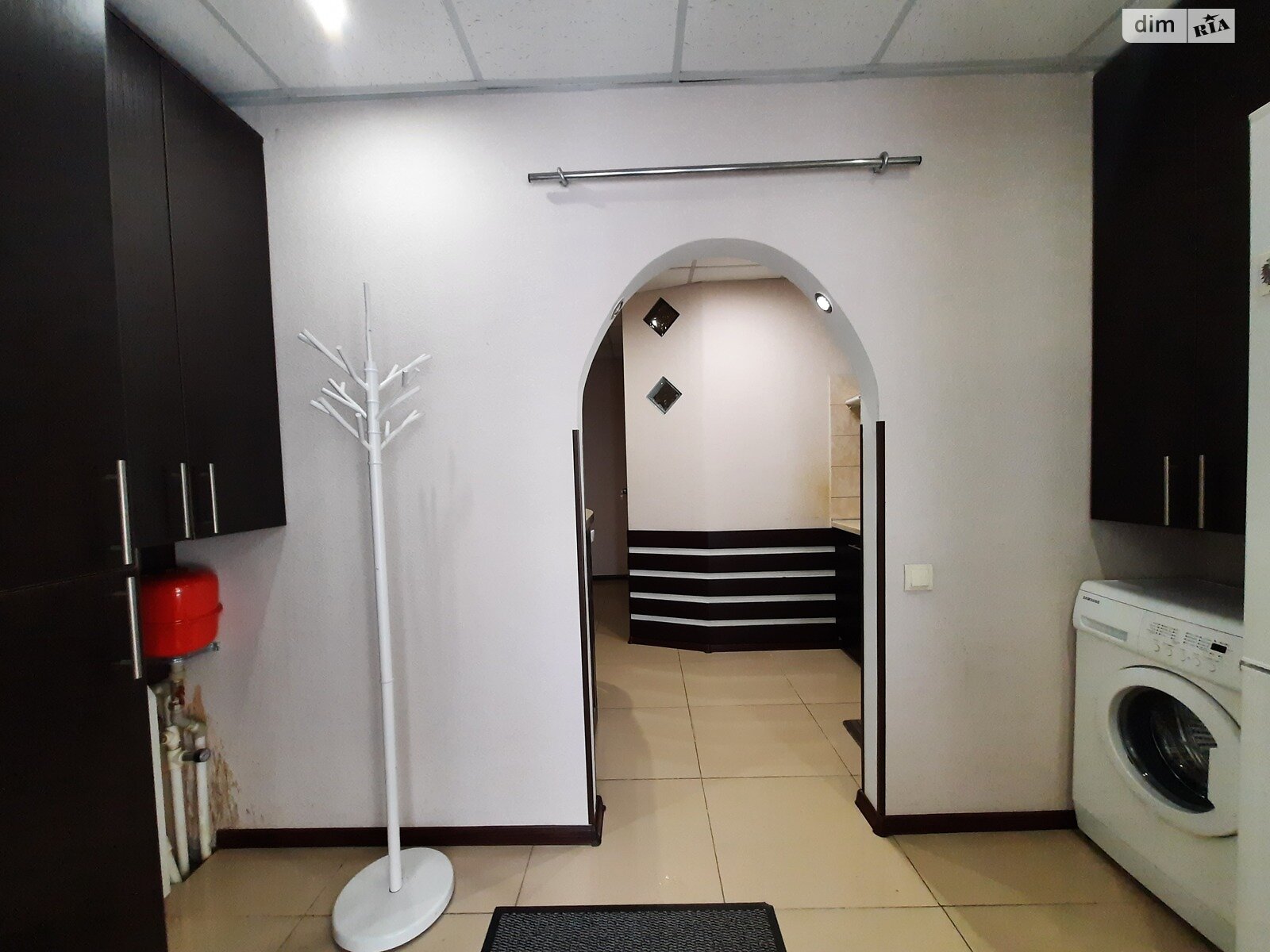 Аренда офисного помещения в Киеве, Юлии Здановской (Ломоносова) улица 83А, помещений -, этаж - 1 фото 1