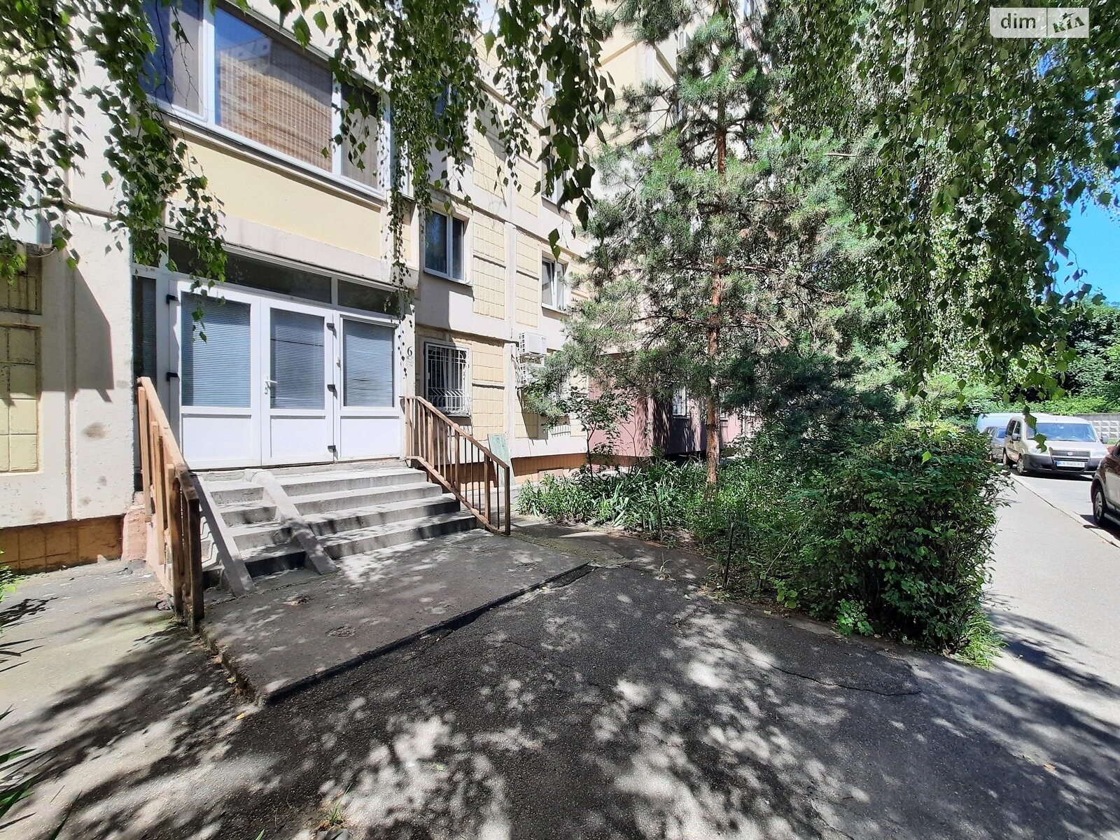 Аренда офисного помещения в Киеве, Юлии Здановской (Ломоносова) улица 83А, помещений -, этаж - 1 фото 1