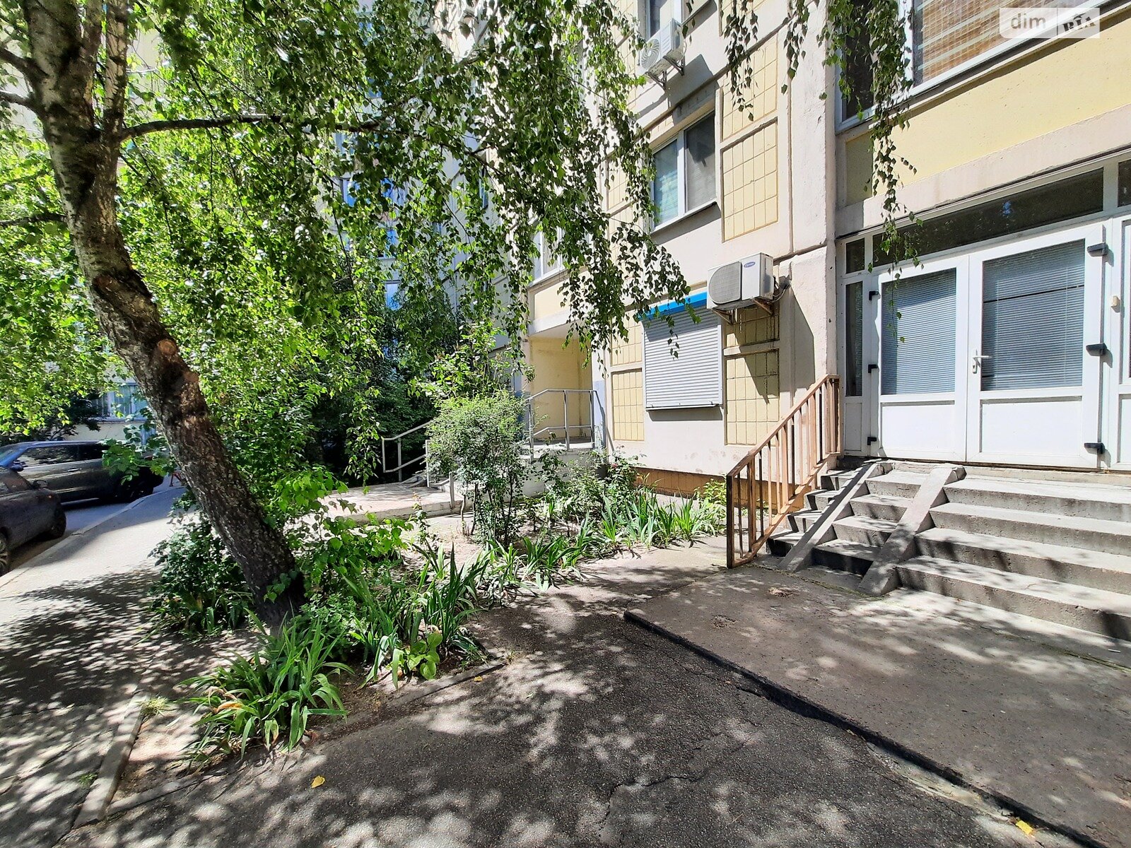 Аренда офисного помещения в Киеве, Юлии Здановской (Ломоносова) улица 83А, помещений -, этаж - 1 фото 1