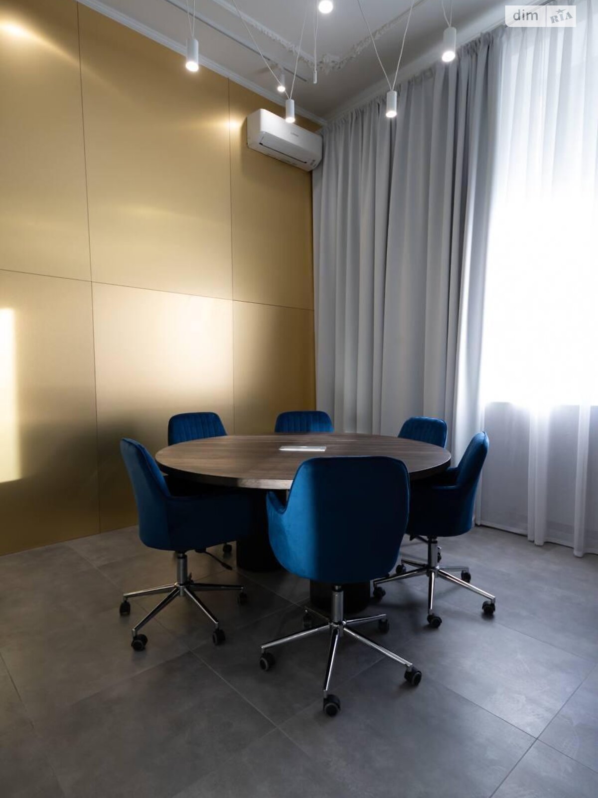 Оренда офісного приміщення в Києві, Богдана Хмельницького вулиця 32, приміщень - 5, поверх - 2 фото 1 Оренда офісного приміщення в Києві, Богдана Хмельницького вулиця 32, приміщень - 5, поверх - 2 фото 1