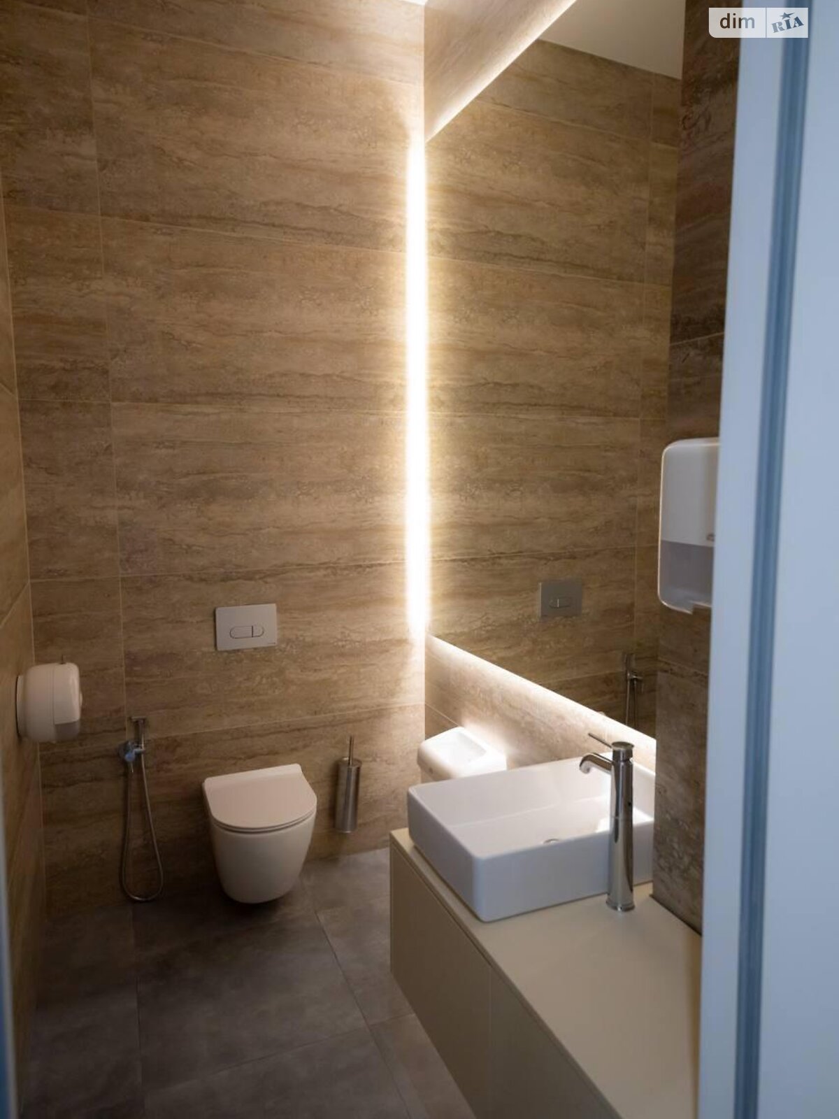 Оренда офісного приміщення в Києві, Богдана Хмельницького вулиця 32, приміщень - 5, поверх - 2 фото 1 Оренда офісного приміщення в Києві, Богдана Хмельницького вулиця 32, приміщень - 5, поверх - 2 фото 1