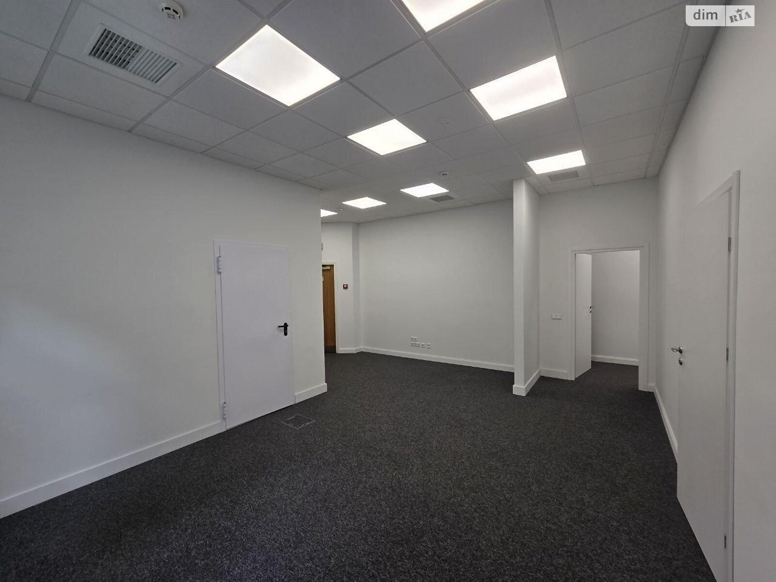 Оренда офісного приміщення в Києві, Богдана Хмельницького вулиця 52А, приміщень - 8, поверх - 3 фото 1 Оренда офісного приміщення в Києві, Богдана Хмельницького вулиця 52А, приміщень - 8, поверх - 3 фото 1