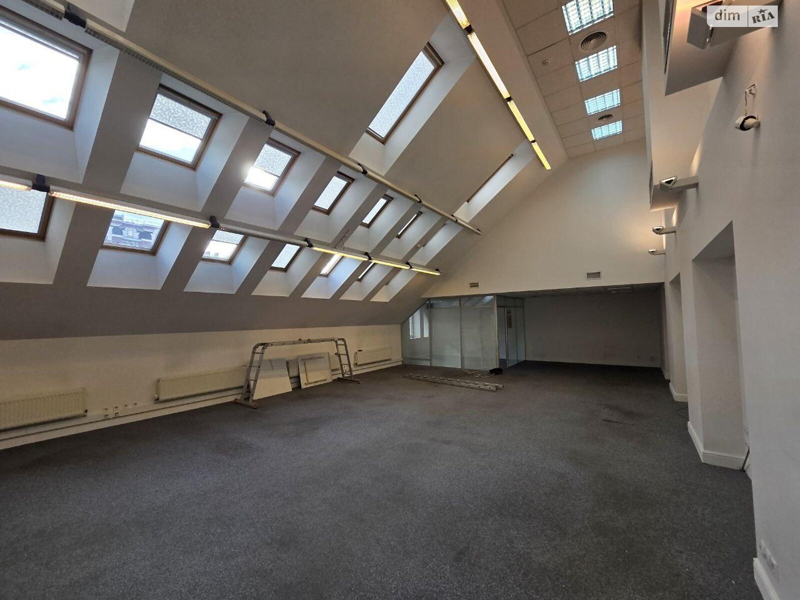 Оренда офісного приміщення в Києві, Богдана Хмельницького вулиця 52А, приміщень - 10, поверх - 5 фото 1 Оренда офісного приміщення в Києві, Богдана Хмельницького вулиця 52А, приміщень - 10, поверх - 5 фото 1