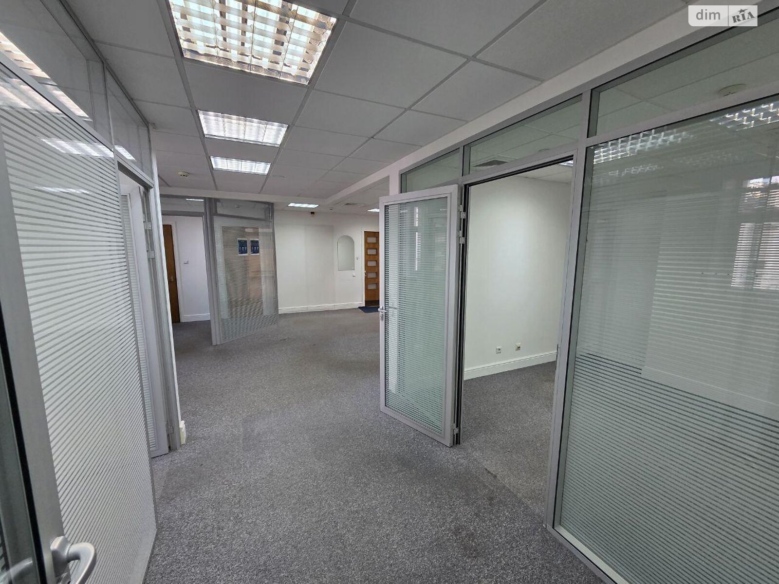 Оренда офісного приміщення в Києві, Богдана Хмельницького вулиця 52А, приміщень - 10, поверх - 5 фото 1 Оренда офісного приміщення в Києві, Богдана Хмельницького вулиця 52А, приміщень - 10, поверх - 5 фото 1