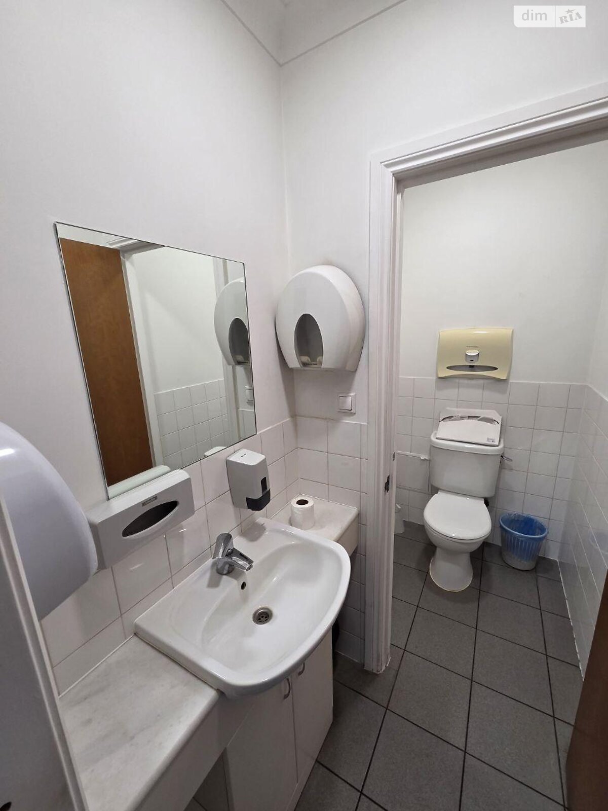 Оренда офісного приміщення в Києві, Богдана Хмельницького вулиця 52А, приміщень - 10, поверх - 5 фото 1 Оренда офісного приміщення в Києві, Богдана Хмельницького вулиця 52А, приміщень - 10, поверх - 5 фото 1