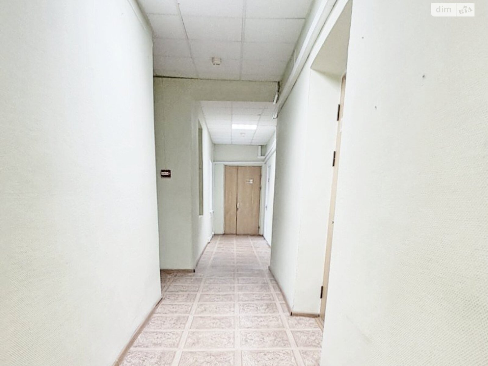 Аренда офисного помещения в Киеве, Богдана Хмельницкого улица, помещений - 3, этаж - 4 фото 1