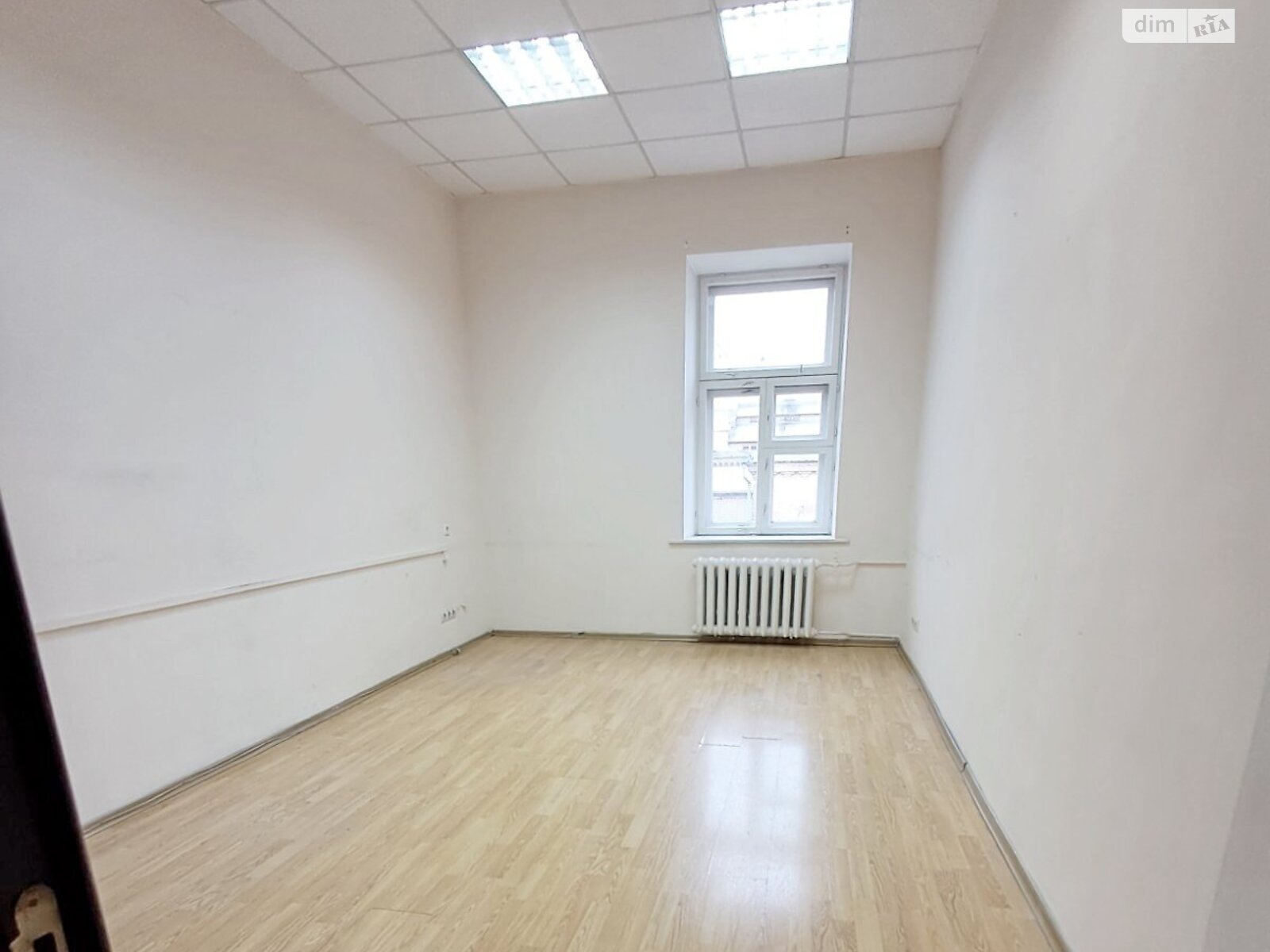 Аренда офисного помещения в Киеве, Богдана Хмельницкого улица, помещений - 3, этаж - 4 фото 1