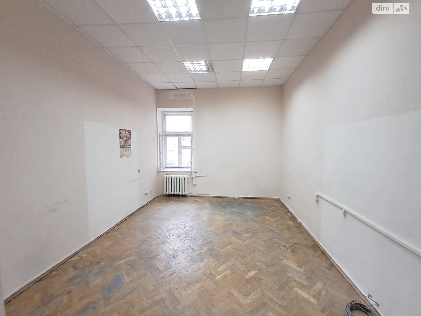Аренда офисного помещения в Киеве, Богдана Хмельницкого улица, помещений - 3, этаж - 4 фото 1 Аренда офисного помещения в Киеве, Богдана Хмельницкого улица, помещений - 3, этаж - 4 фото 1