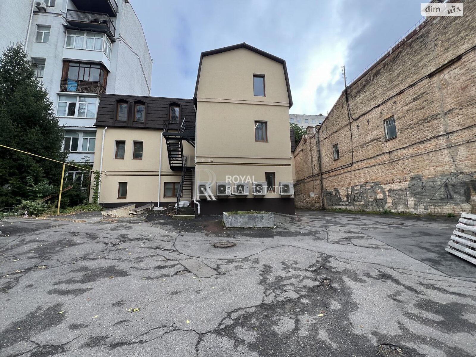 Аренда офисного помещения в Киеве, Ивана Франко улица 26, помещений - 4, этаж - 1 фото 1