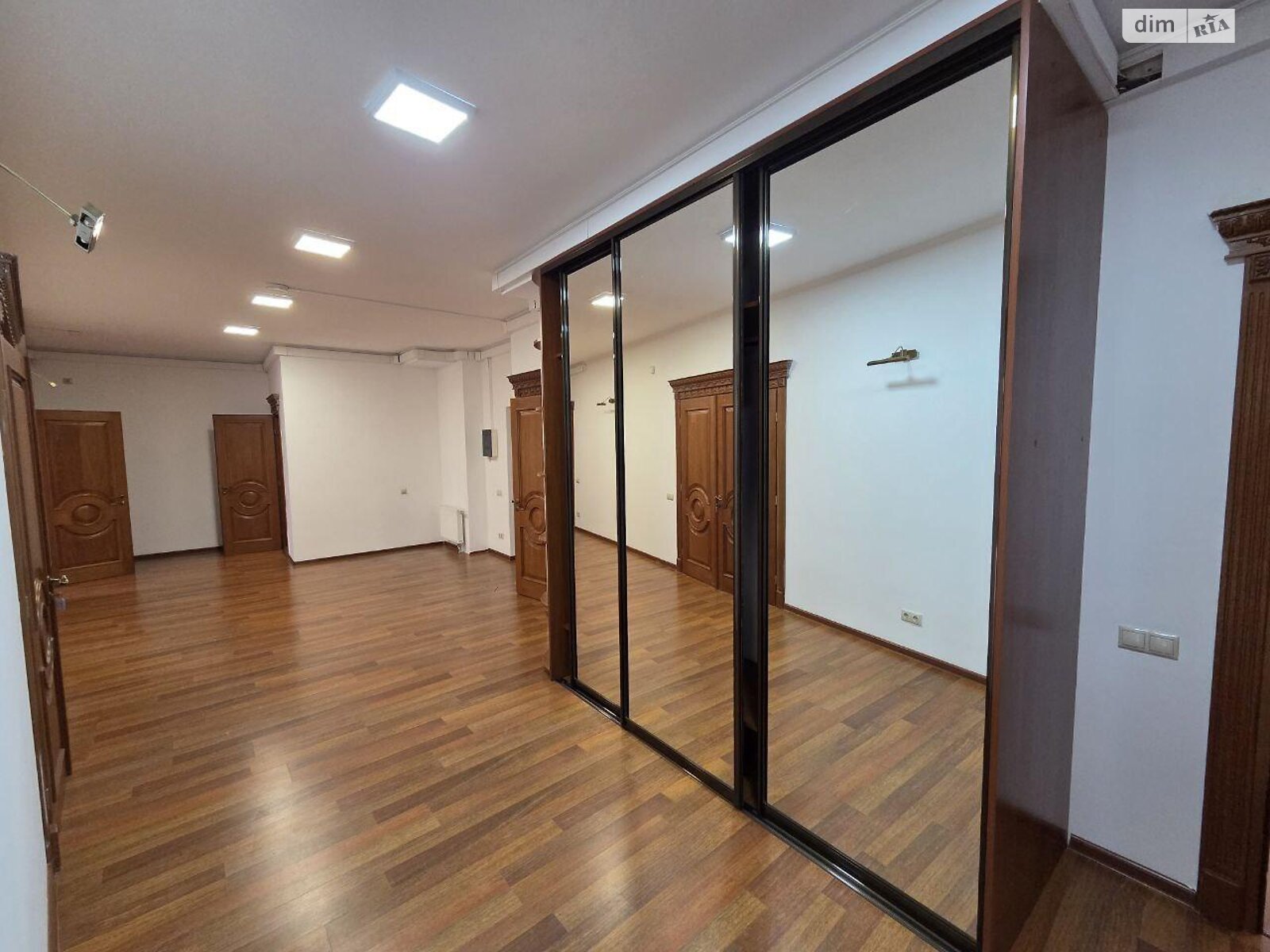 Аренда офисного помещения в Киеве, Крутой спуск 7, помещений - 10, этаж - 4 фото 1