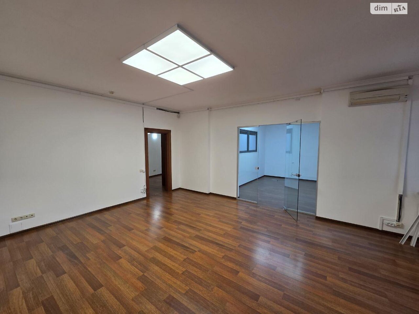 Аренда офисного помещения в Киеве, Крутой спуск 7, помещений - 10, этаж - 4 фото 1