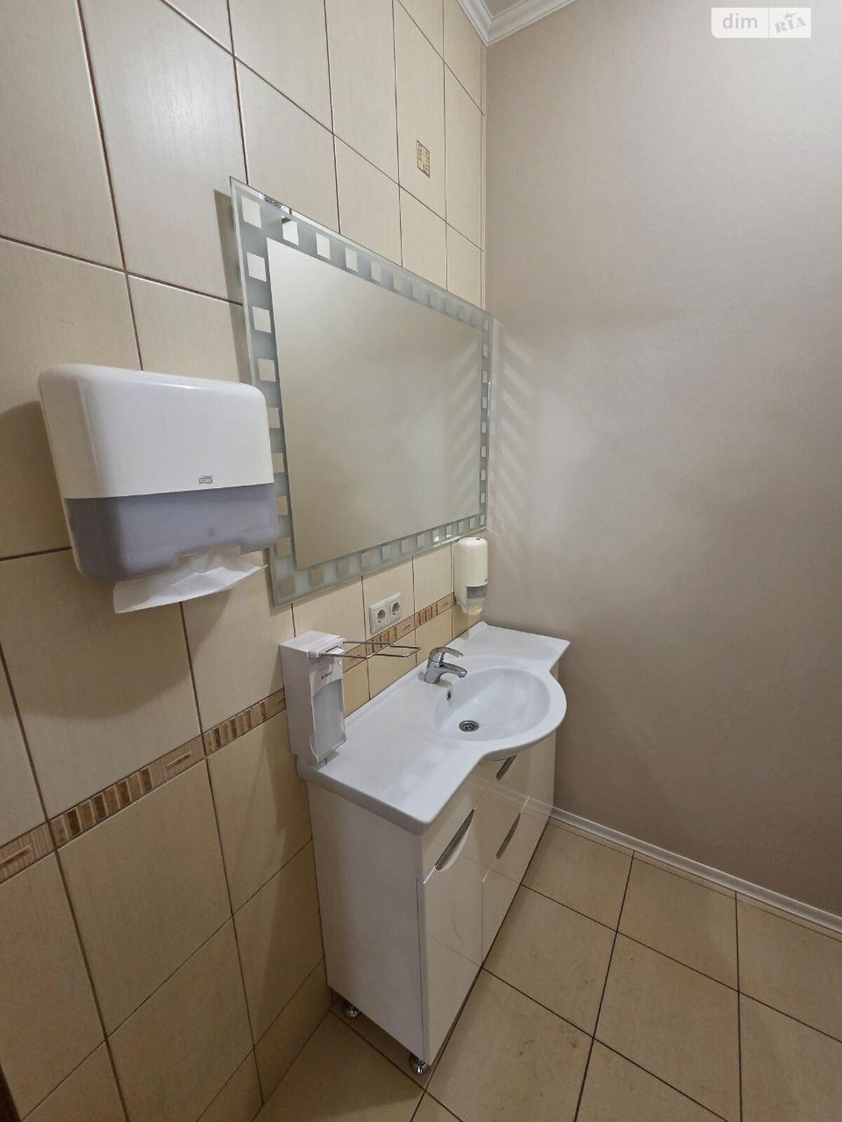 Аренда офисного помещения в Киеве, Крутой спуск 7, помещений - 10, этаж - 4 фото 1