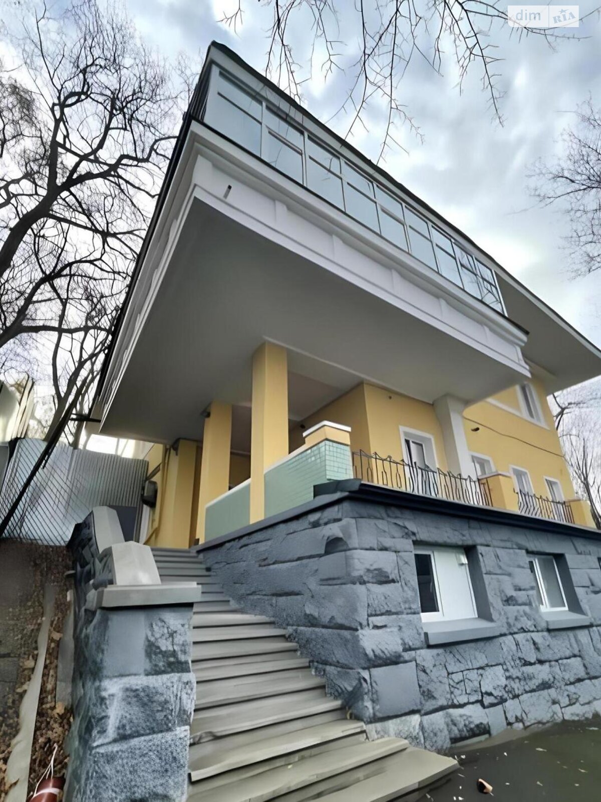 Аренда офисного помещения в Киеве, Михайла Грушевского улица 1Б, помещений - 18, этаж - 1 фото 1 Аренда офисного помещения в Киеве, Михайла Грушевского улица 1Б, помещений - 18, этаж - 1 фото 1