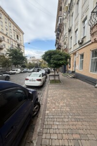 Аренда офисного помещения в Киеве, Прорезная улица 9, помещений - 1, этаж - 1 фото 2 Аренда офисного помещения в Киеве, Прорезная улица 9, помещений - 1, этаж - 1 фото 2