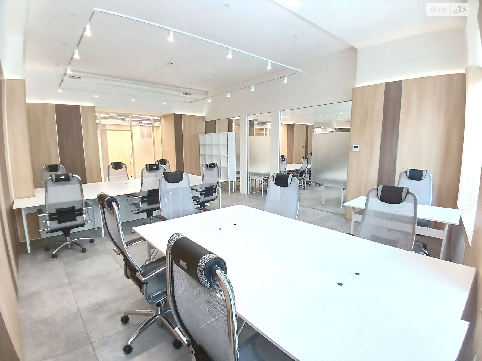 Аренда офисного помещения в Киеве, Сечевых Стрельцов (Артема) улица 44А, помещений - 5, этаж - 2 фото 1